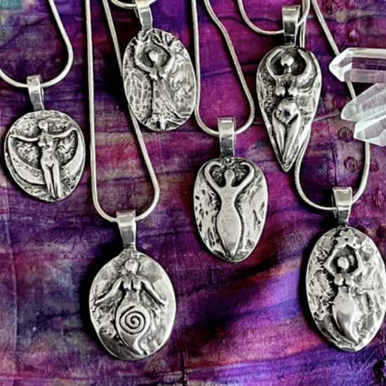 Pendant - Amulets of Avalon - Click Image to Close